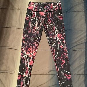 Muddy Girl pink camouflage leggings